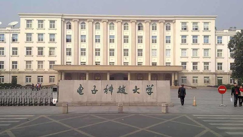 电源电子元件选型：揭秘关键参数与性能考量